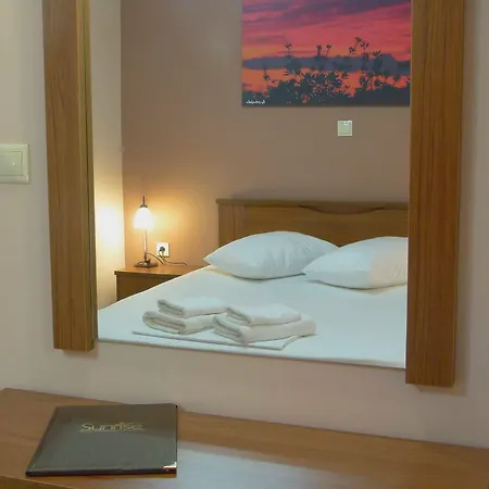 Sun Rise Hotel 3*